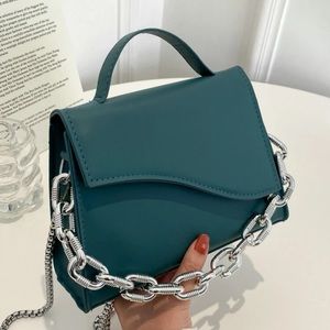 SHEIN Mini Chain Decor Square Bag